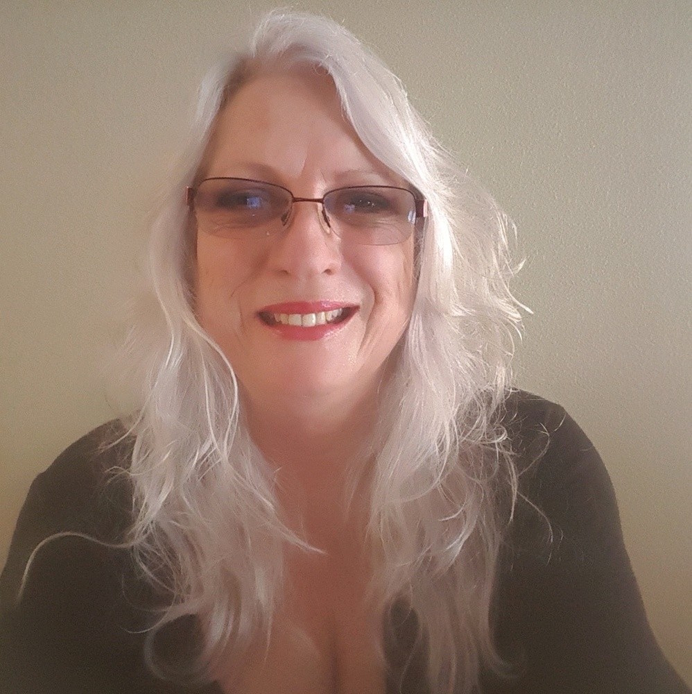 Meet your Posher, Gayle